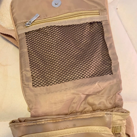 Buxton Genuine Tan Leather Crossbody Bag - Picture 3 of 3